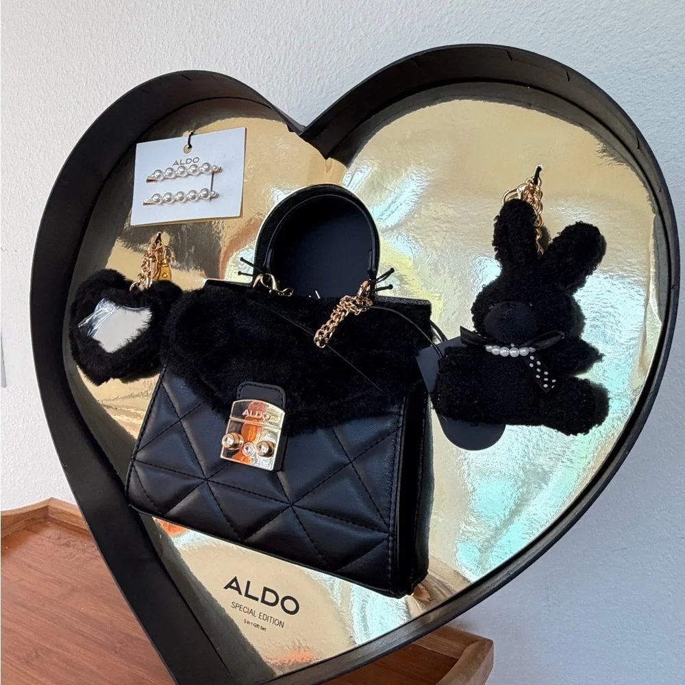ALDO Limited‎ Edition Crossbody Bag & Accessories Set Heart Gift Box Valentines